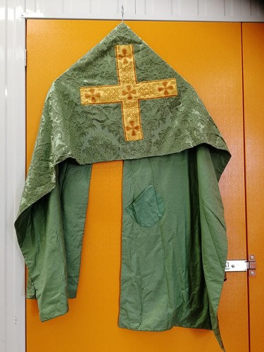 Green yellow church shoulder