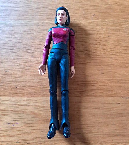 Ensign laren from star - laren,
