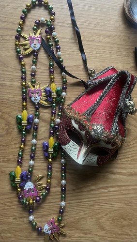 New orleans mardi gras - mardi, beads