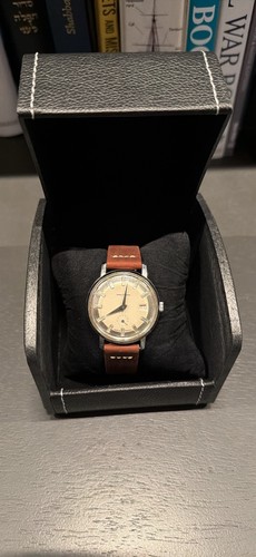 Vintage waltham made - waltham, france