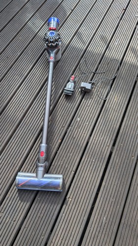 Dyson cordless vacuum - v8,