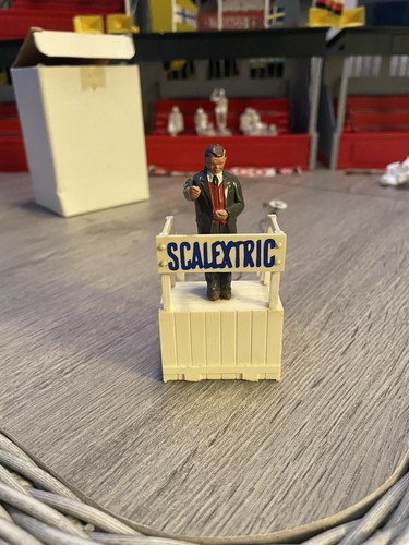 Scalextric race starter - scalextric,
