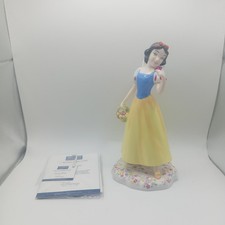 Disney Snow White Royal Doulton Showcase Collection Figurine -  New in Box