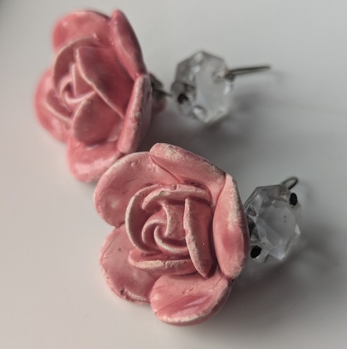 Rare pink porcelain rosette - pink,
