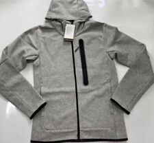 NIKE SPORTSWEAR TECH FLEECE