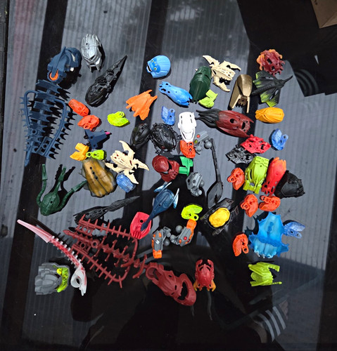 Lego bionicle parts bundle - lego,