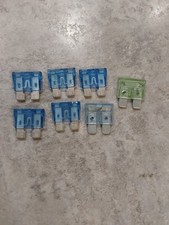Bundle Of Flat Car Fuses , 6 X 15 , 1 X 30 , All Good , Not sure What They fit