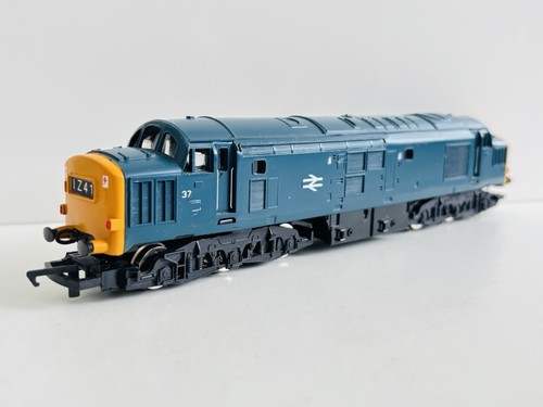 Vintage hornby class 37 - vintage,
