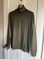 BNWT UNIQLO Size LARGE - 56