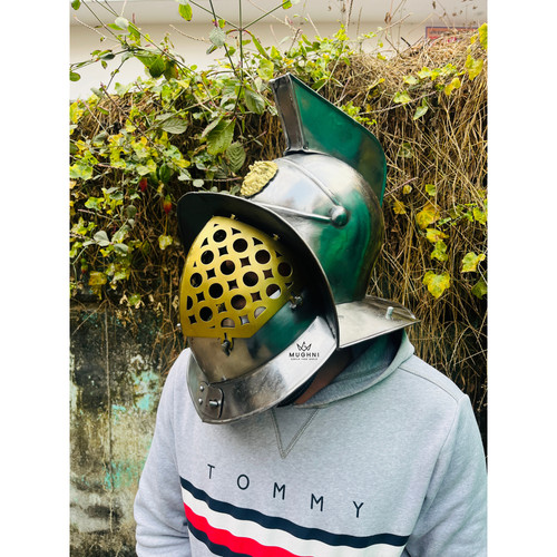 Gladiator helmet iii - gladiator,