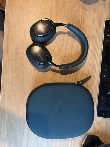 Bowers wilkins px8 - &,