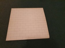 Job lot 3 Pink Floyd LPs The Wall (double), The Division Bell (double) + 1 other