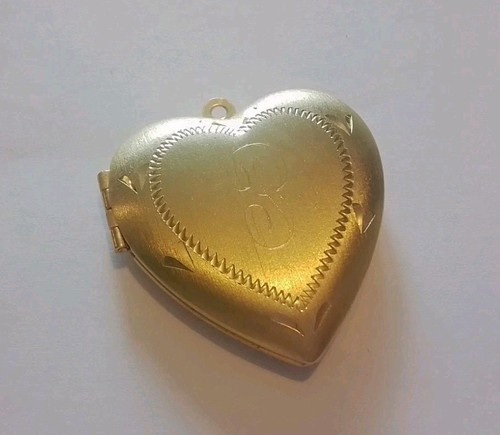 Vintage gold tone heart - gold, shape