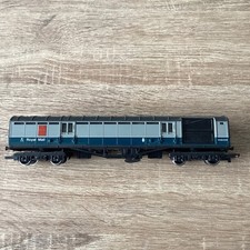 Hornby Model Railway R.413 Royal Mail Operating Coach M80328 ~ OO Gauge