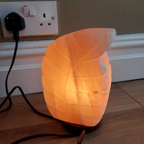 Salt lamp fully - fully, working.