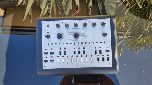 X0xb0x roland 303 - tb, clone