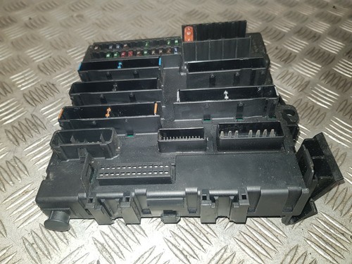 Saab vector fuse box - vector,