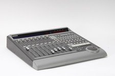 Mackie Control Universal 8-Channel DAW Master control Mixer - Missing Sliders