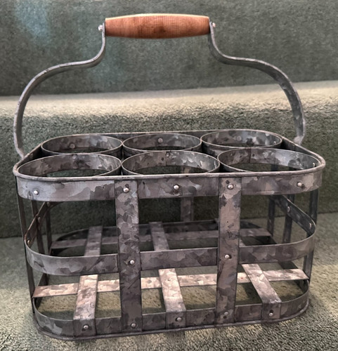Galvanised metal milk - galvanised, /