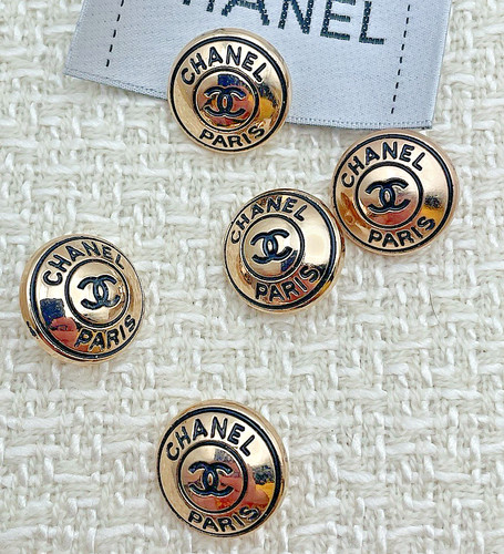 18mm vintage chanel - vintage,