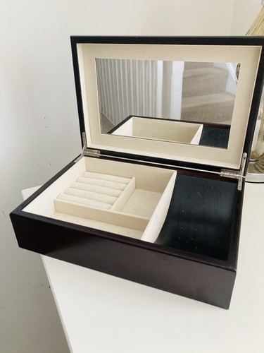 Mele jewellery box - jewellery,