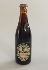 Vintage Novelty Miniature ‘Guinness, Extra Stout’ Display / Advertising Bottle 