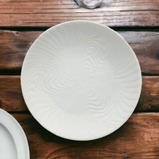 White Porcelain Plate - Swirl