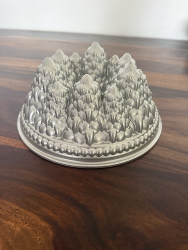 Nordic ware holiday - tree, bundt