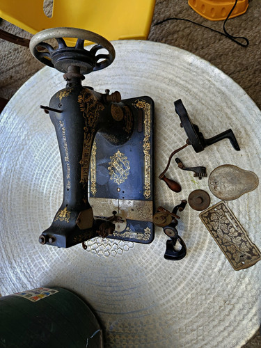 Singer vintage hand - singer,
