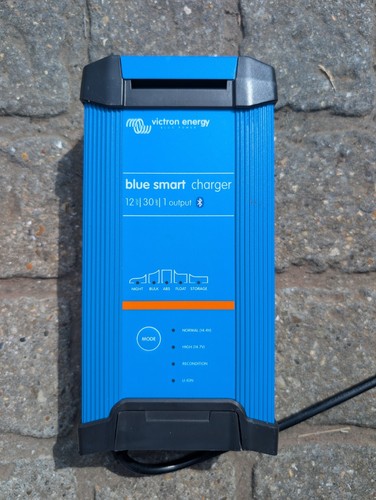 Victron blue smart ip22 - ip22, 30