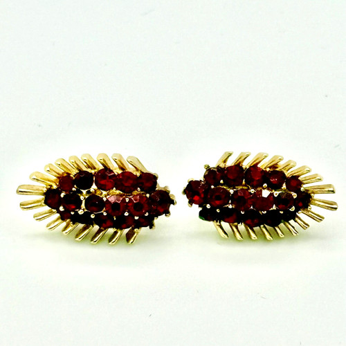 Vtg crown trifari red - vtg,