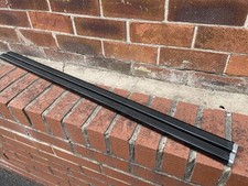 THULE 760 SQUARE BARS 108cms in Good Used Condition