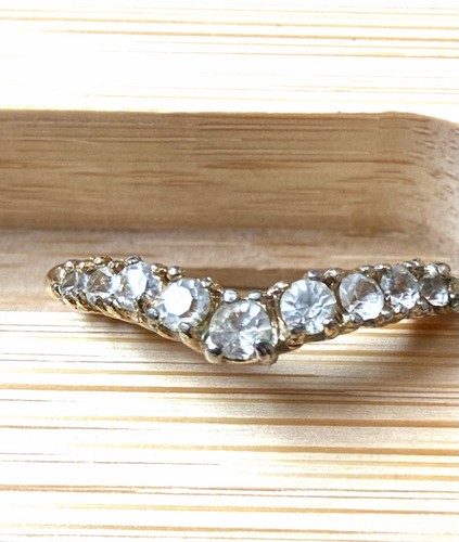 Vintage shaped eternity - v-shaped,