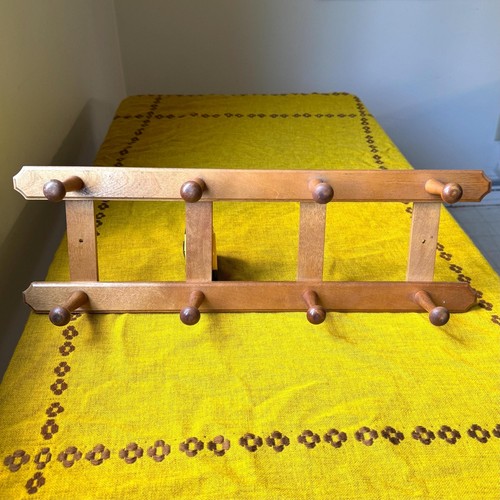 Vintage wooden shaker - wooden, pegs