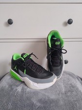 Boys Junior Jordan Max Aura 3 trainers size UK 5 EU38