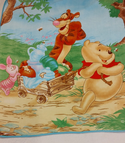 Winnie the pooh tigger piglet - winnie,