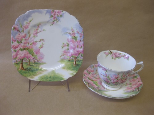 Vintage royal albert - royal, blossom