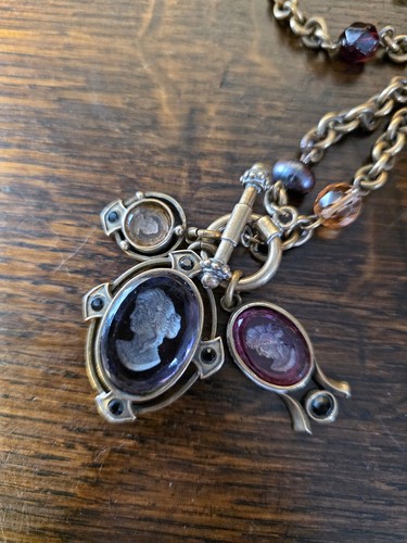 Extasia cameo taliesin charm - cameo,