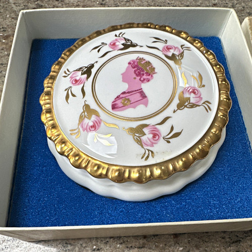 Coalport fine bone china queen - coalport,