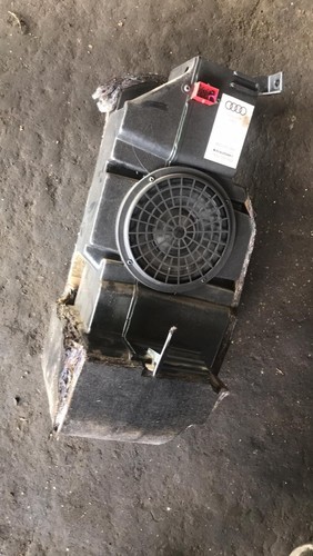 Audi bassbox subwoofer - audi,
