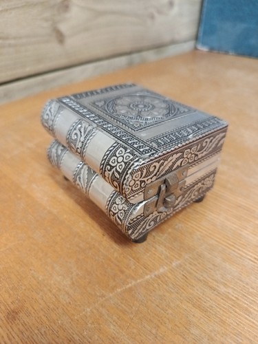 Indian jewelry box handcrafted - jewelry,