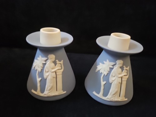 Fine pair wedgwood small - fine,