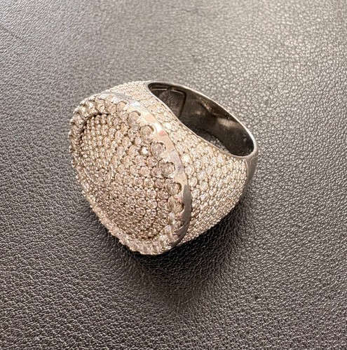 Round cut iced out - round,