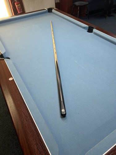 Green baize snooker cues - snooker,
