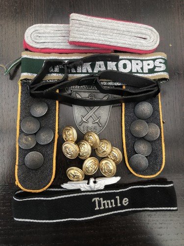 Assorted lot german uniform - lot,