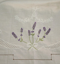 VINTAGE WHITE, HAND