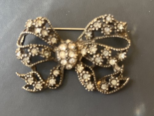 Beautiful vintage paste brooch - beautiful,