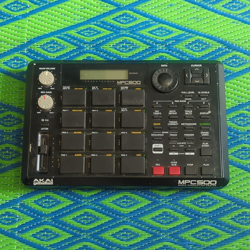 Akai mpc500 portable - portable, sampler