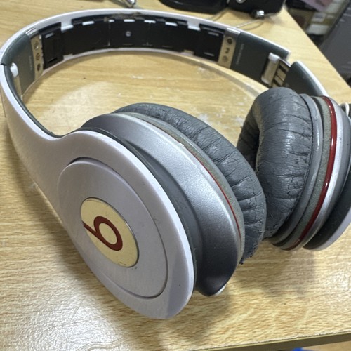 Genuine monster beats - monster, by
