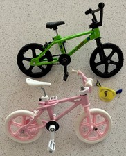 2 x FLICK TRIX - HUTCH TRICK